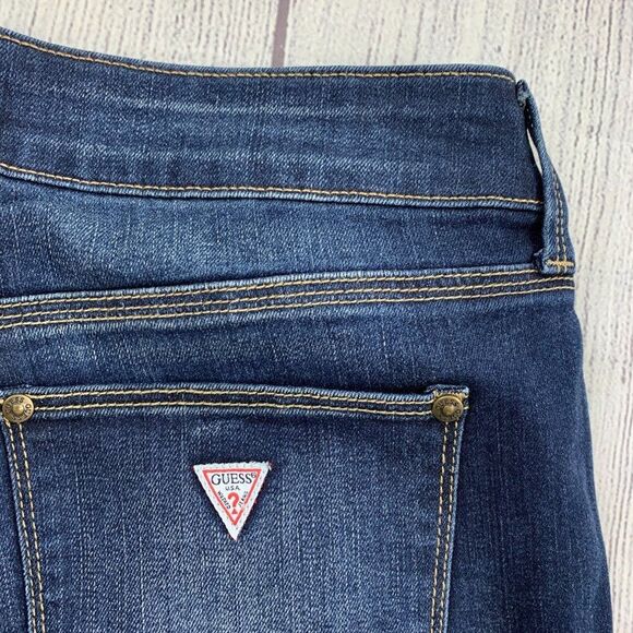 Guess Jeans 30 X 32 Dark Wash Mid Rise Curvy Skinny - Picture 9 of 16